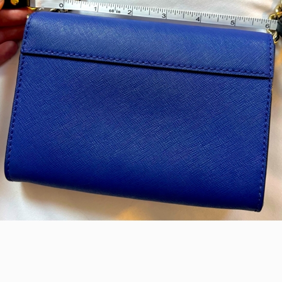 Kate Spade crossbody purse with gold chain - Picture 2 of 9